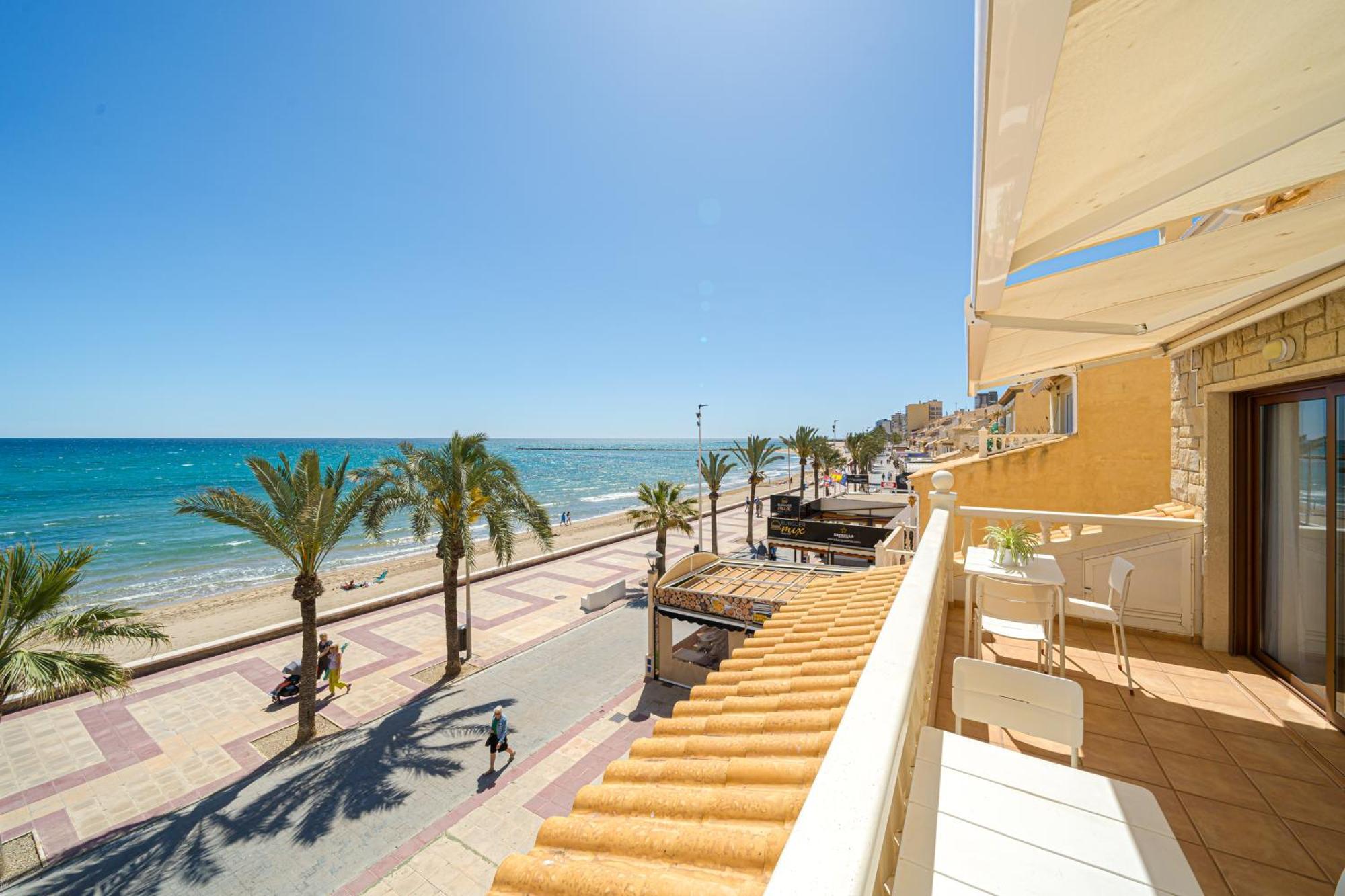 Front Line Apartment Jakarta 2 El Campello Εξωτερικό φωτογραφία